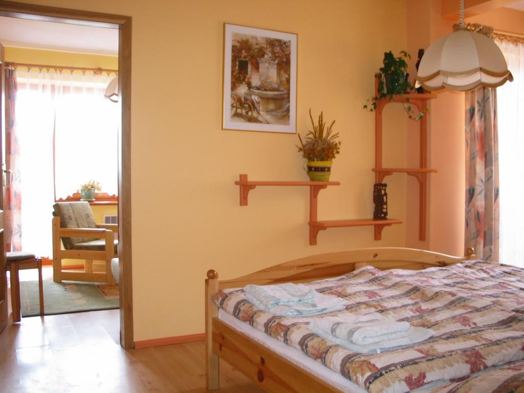 Pensjonat Lotos Krynica Morska Zimmer foto