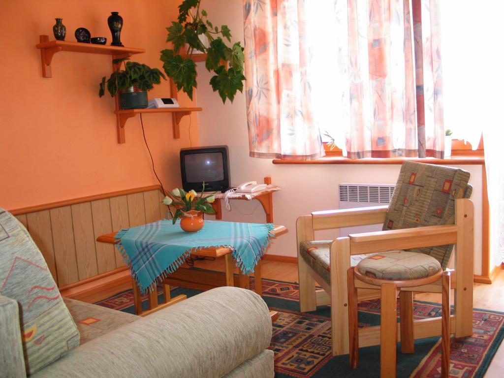 Pensjonat Lotos Krynica Morska Zimmer foto